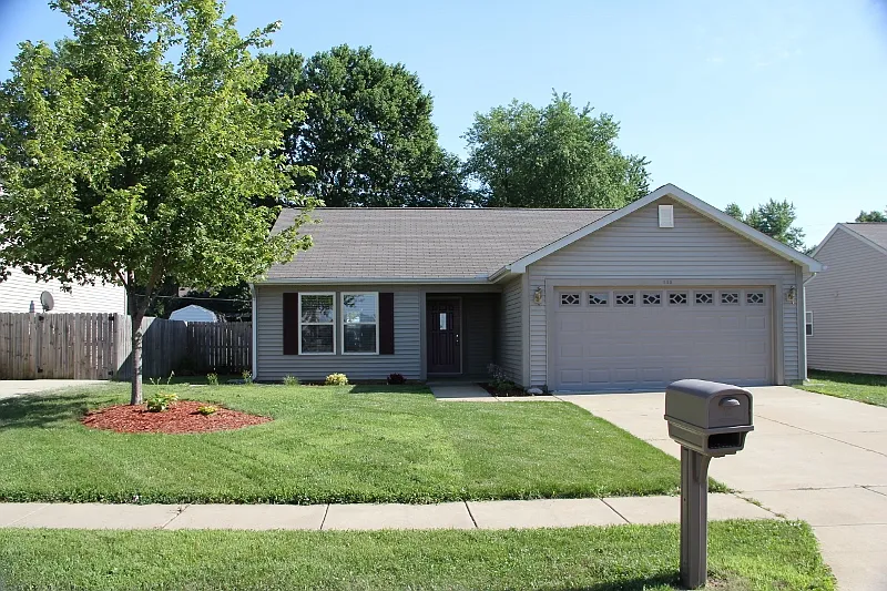 633 Royce Dr