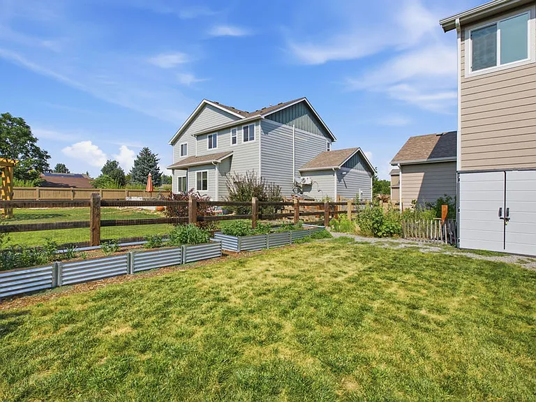509 Wrangell Ln — Photo 33