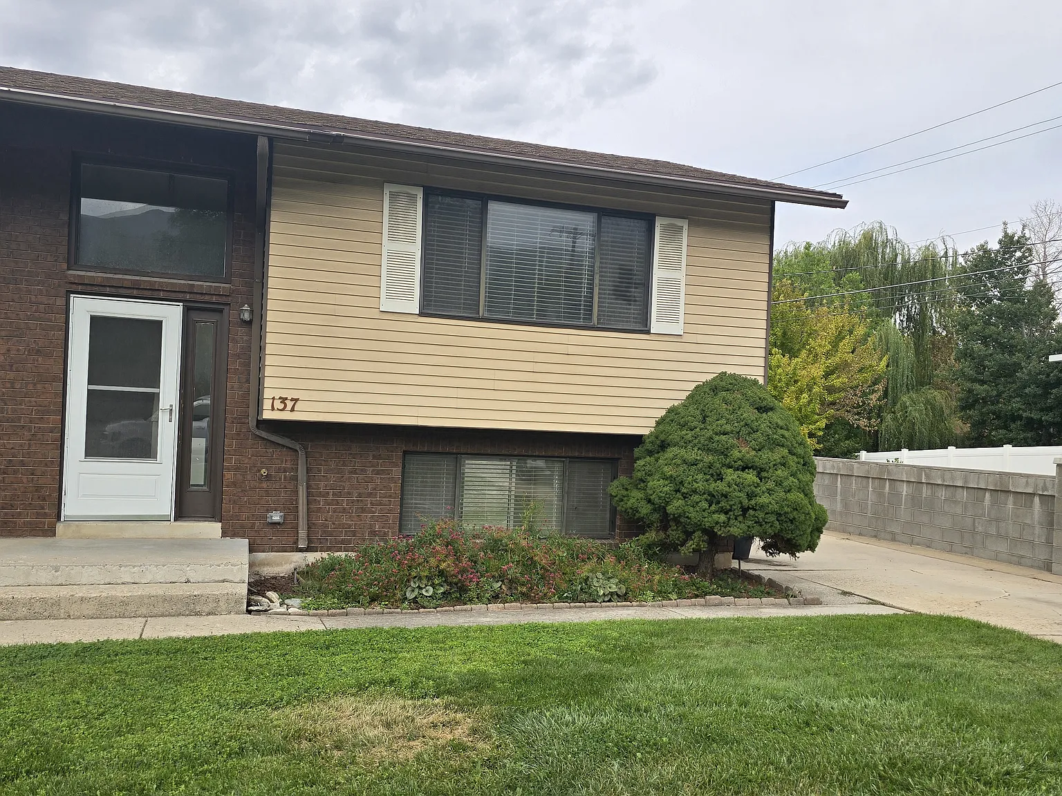 2 Bedroom Kaysville Duplex! — Photo 1