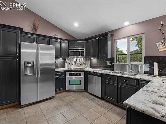 3rd image of 5570 Del Paz Dr