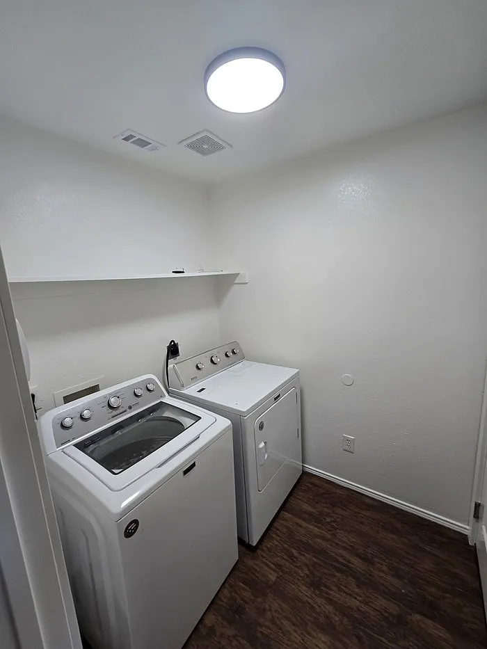4 bed, 2.0 bath, 1445 sqft, $2,400 — Photo 3