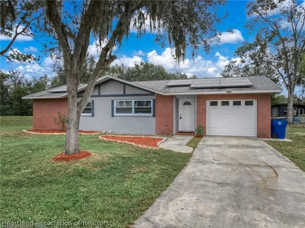 609 Coral Ridge Ct, Sebring, FL 33876