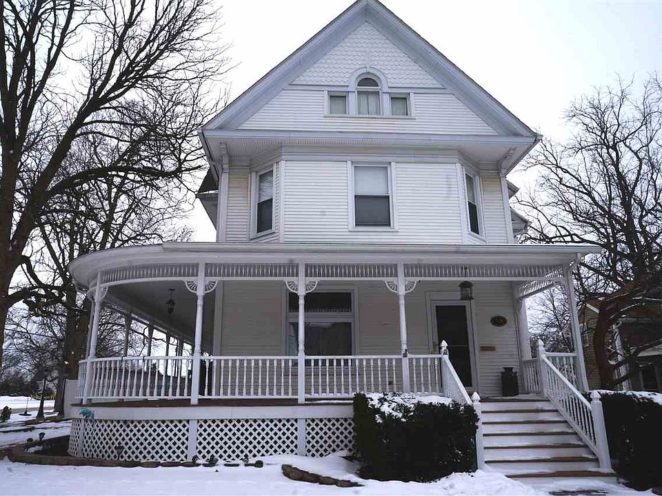 1st image of 129 S College Ave