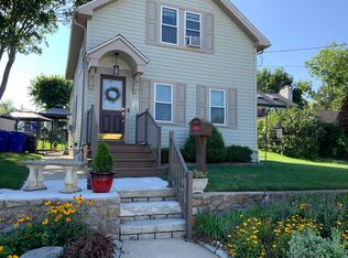 16 Wilson St, West Warwick, RI 02893
