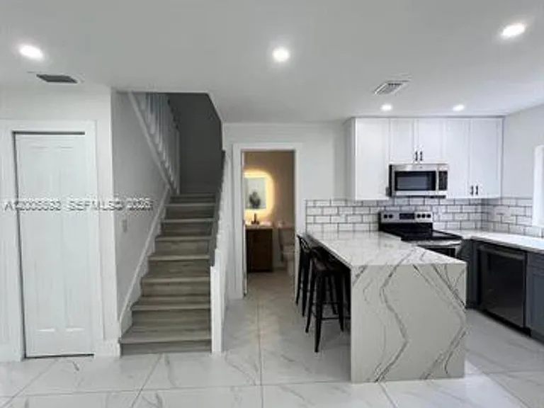 3632 SW 112th Ave #6-3 — Photo 7