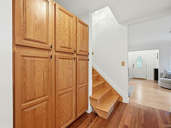 5th image of 58 Seawanhaka Avenue