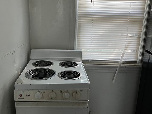 3rd image of 317 W Little Creek Rd APT 3