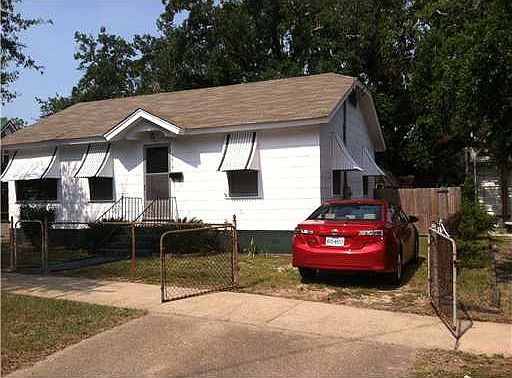 4th image of 2417 22nd Ave