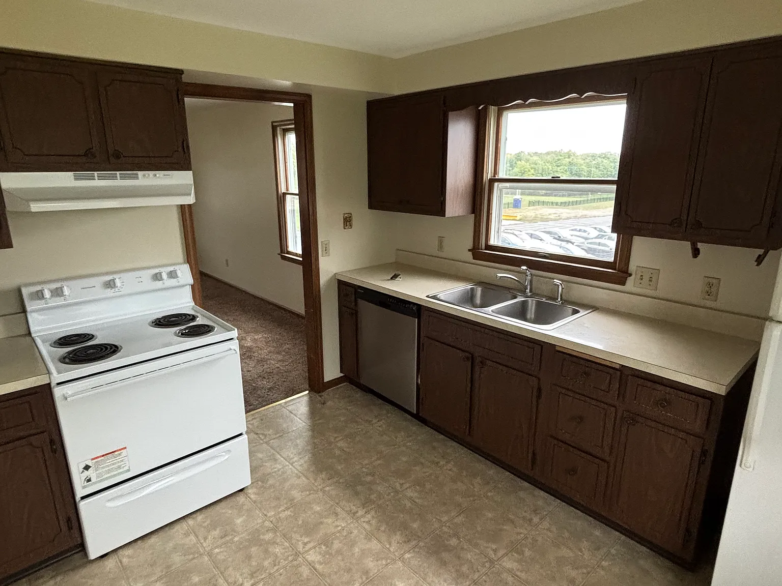 2 bed, 992 sqft, $1,000 — Photo 2