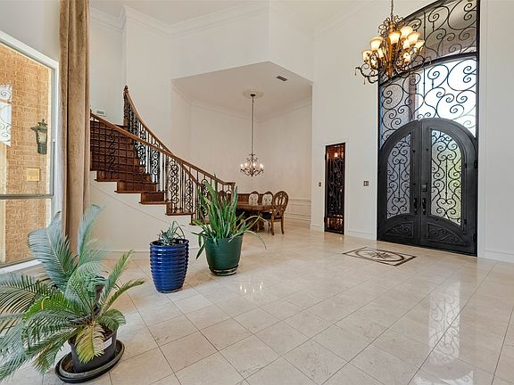 4th image of 6436 Bermuda Dunes Dr