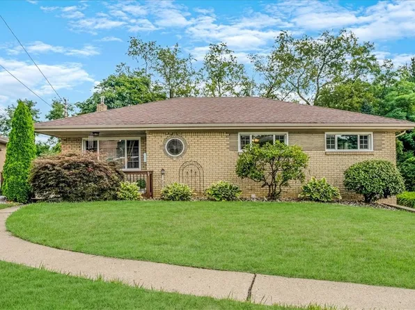 1143 Edward Dr, Pittsburgh, PA 15227