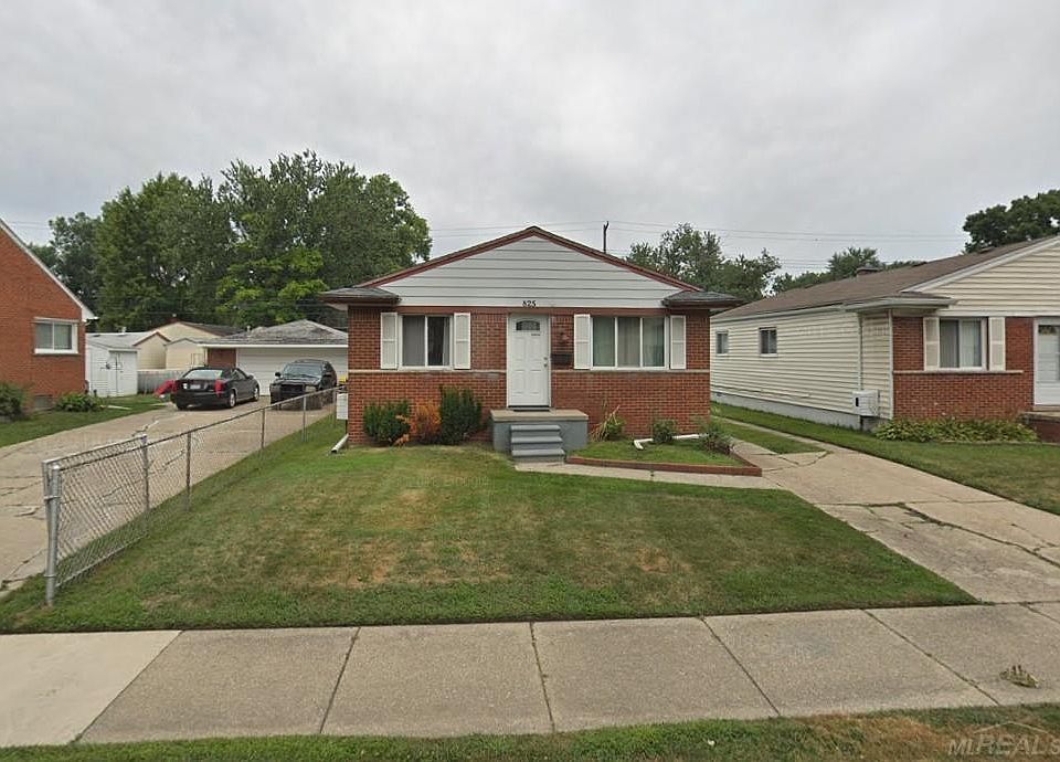 1st image of 825 E Rowland Ave