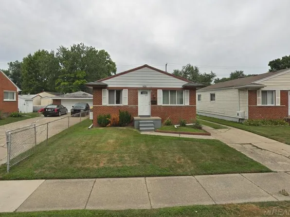 825 E Rowland Ave, Madison Heights, MI 48071