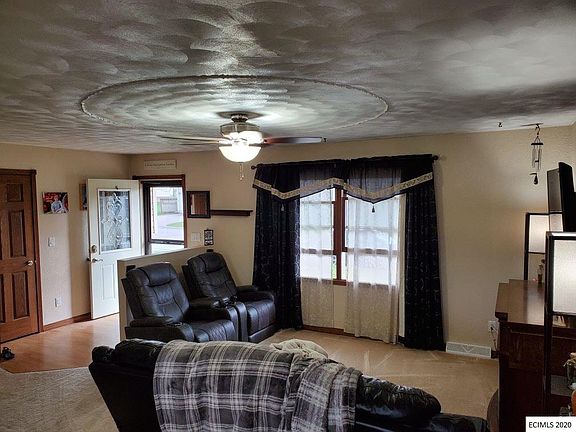 2nd image of 407 2nd Ave NW