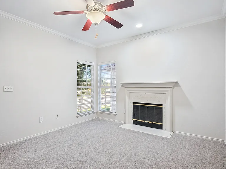 La Ventura Apartments, Plano, TX