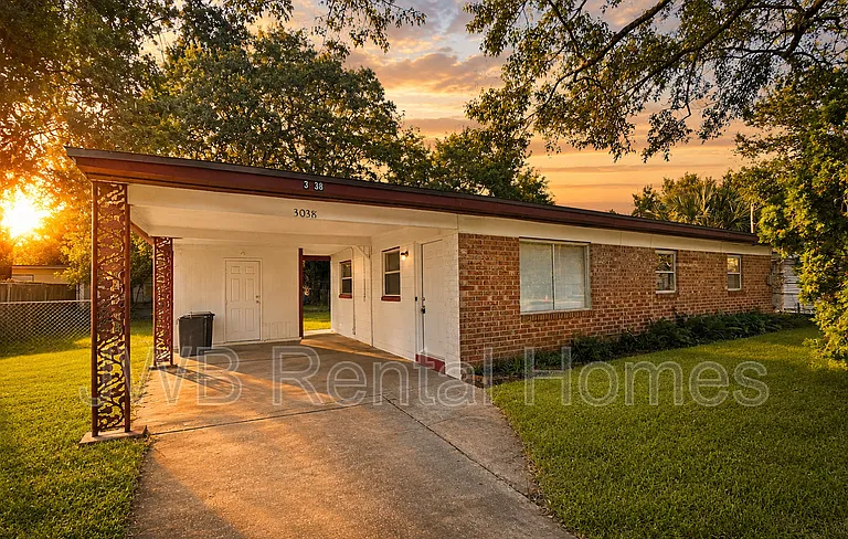 3038 Broadway Ave — Photo 1