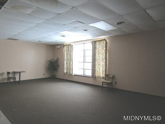 4th image of 299 Loomis St