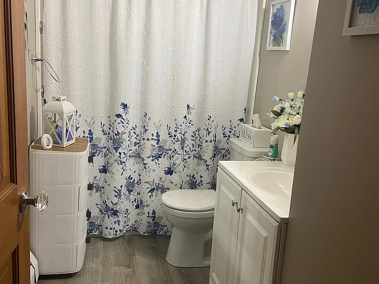 16 Marshall Ave — Photo 6