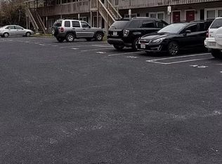 2546 Cedarwood Dr #B8, Hayes, VA 23072