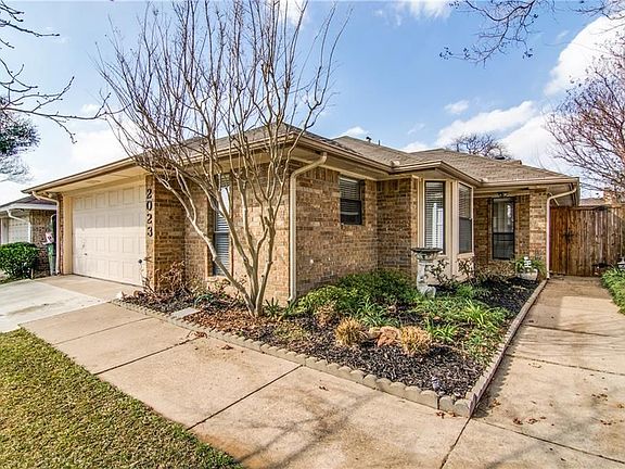 2nd image of 2023 Verlaine Dr