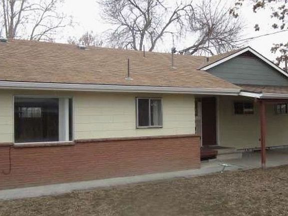 2nd image of 1025 Winslow Ave
