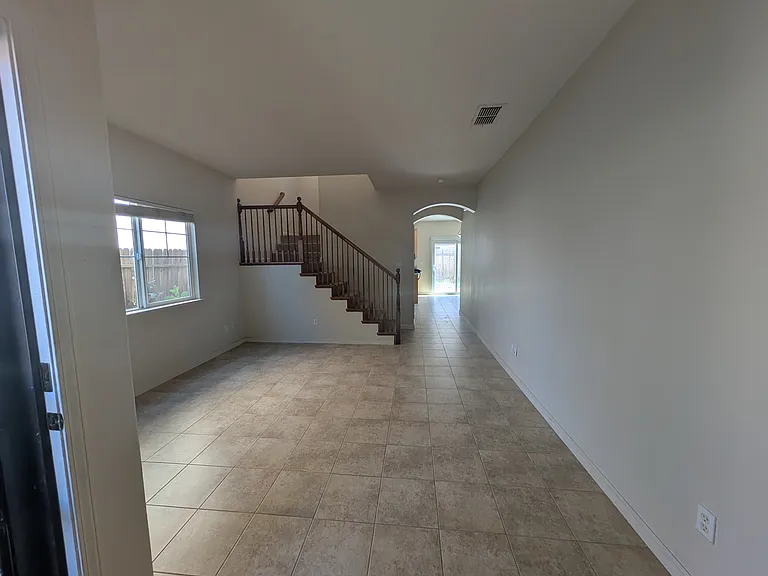 1563 Loon Lake St — Photo 2