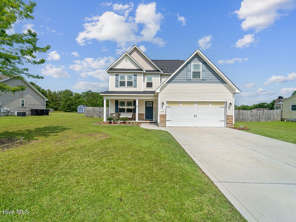 1st image of 405 McCall Dr
