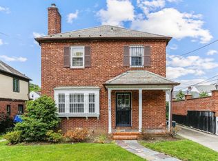 8544 Avon St, Jamaica, NY 11432