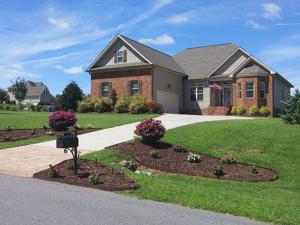 1st image of 110 Scarlet Oak Ct
