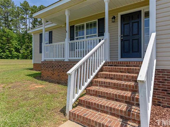 2nd image of 2886 Flatrock Rd