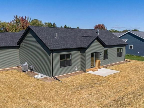 2nd image of 425 Village Ln