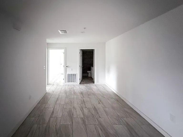 346 Ware Blvd #1201 — Photo 11