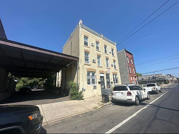 3rd image of 1607 W Dauphin St