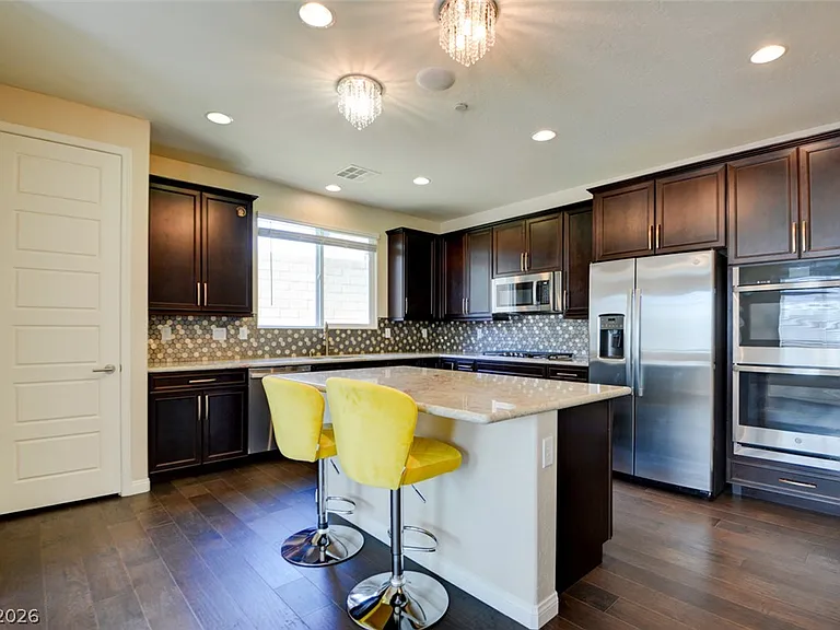 141 Neverland Ave — Photo 9