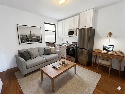 370 W 51st St #3A Photo 1