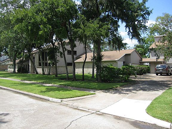 Look at this lot size!