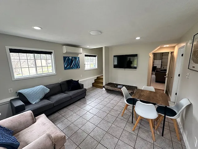 2 bed, 1600 sqft, $3,000 — Photo 4