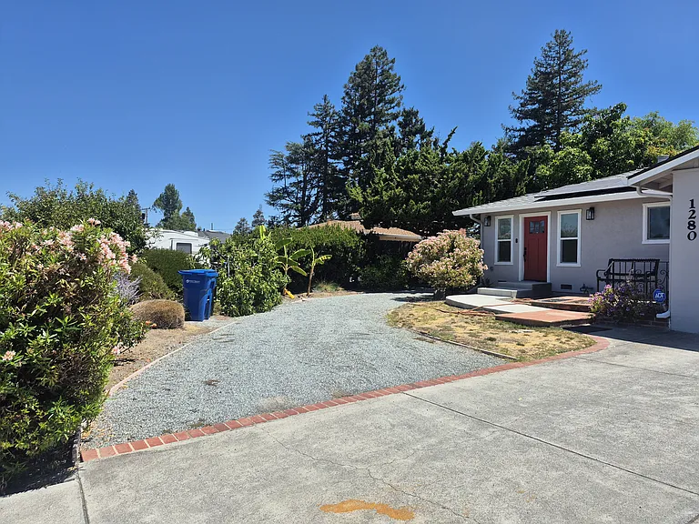 1280 Theresa Ave — Photo 6