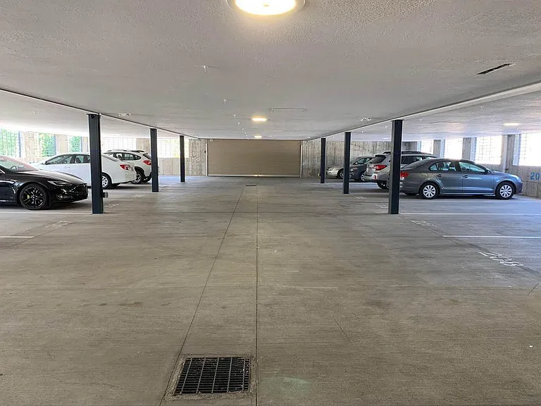 4576 S 900 E — Photo 16