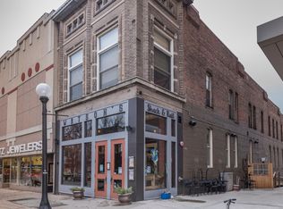211 N Neil St APT 203, Champaign, IL 61820