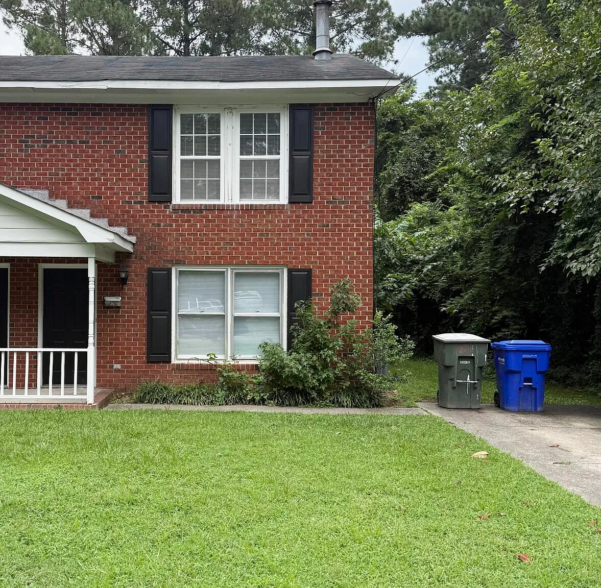 2 bed, 1.5 bath, 1140 sqft, $1,200 — Photo 1