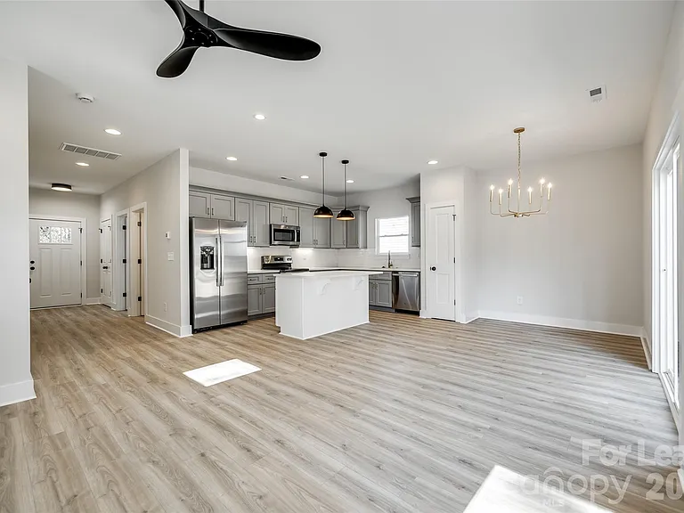 3418 Peligreni St — Photo 2