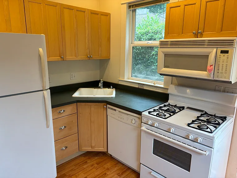 3107 E Madison St #C — Photo 12