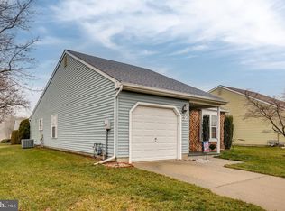 2 Sheppards Ln, Mount Laurel, NJ 08054