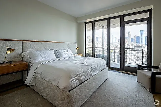 100 Vandam St #8D — Photo 6