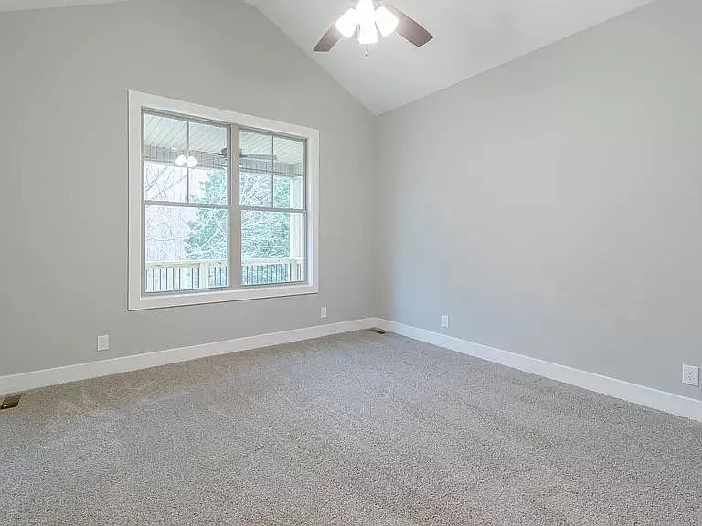 141 Cottage Ln — Photo 8