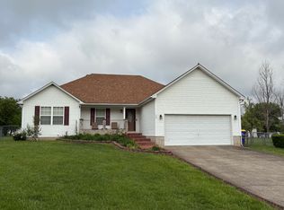 320 Red Elm Ln, Bowling Green, KY 42101