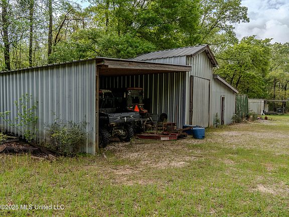 5th image of 501 Stanford Lake Rd