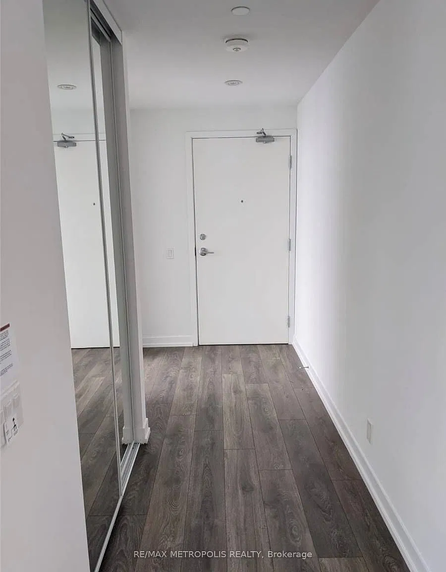 3 bed, $3,000 — Photo 3