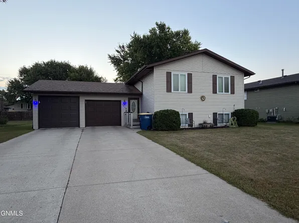 1710 6th Ave NE, Jamestown, ND 58401